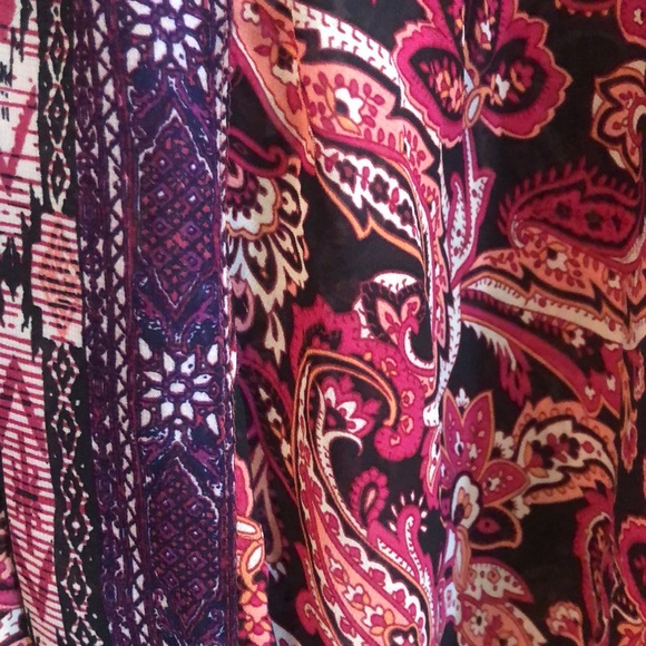 Jessica Simpson, one size maternity light weight cover up - Picture 3 of 5